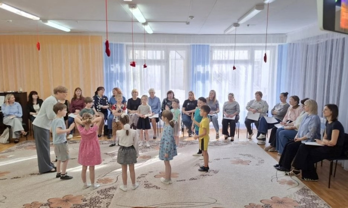 Из детсада – в школу: новоуральский «Кубик Рубик» представил разные грани перехода