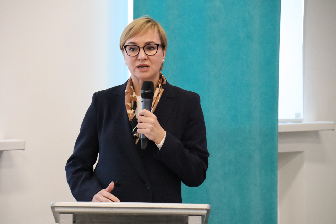 Ректор ИРО Светлана Тренихина представила участникам Международного форума Региональный портал ДППО